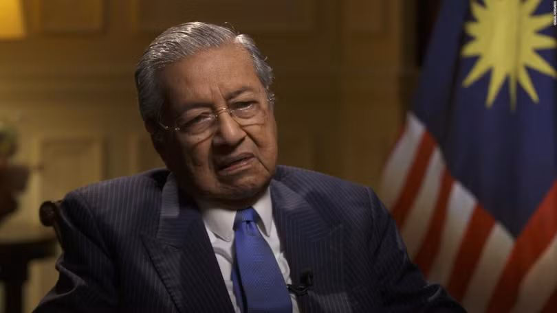 Thủ tướng đương nhiệm của Malaysia, Mahathir Mohamad yêu cầu bãi bỏ luật chống tin tức giả mạo (ảnh: CNN)