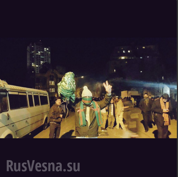 Nóng: Đại sứ quán Ả rập Xê út ở thủ đô Teheran, Iran bị tấn công ảnh 4