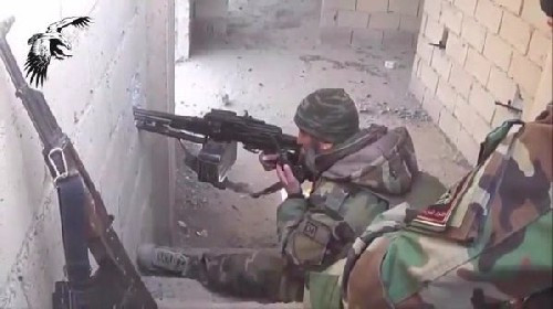 Video: Cuộc chiến Deir Ez Zor căng thẳng, IS tăng cường 2000 quân ảnh 1