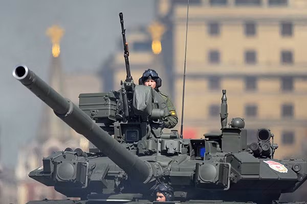 T-90 thử nghiệm thực tế chiến đấu trong sa mạc ảnh 13