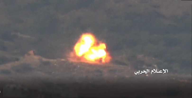 Lực lượng Houthi phá hủy xe cơ giới của Liên minh quân sự vùng Vịnh do Ả rập Xê-út dẫn đầu.