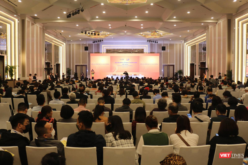 Toàn cảnh AGM 2023 của SHB (Ảnh: Văn Lâm) Toàn cảnh AGM 2023 của SHB (Ảnh: Văn Lâm)