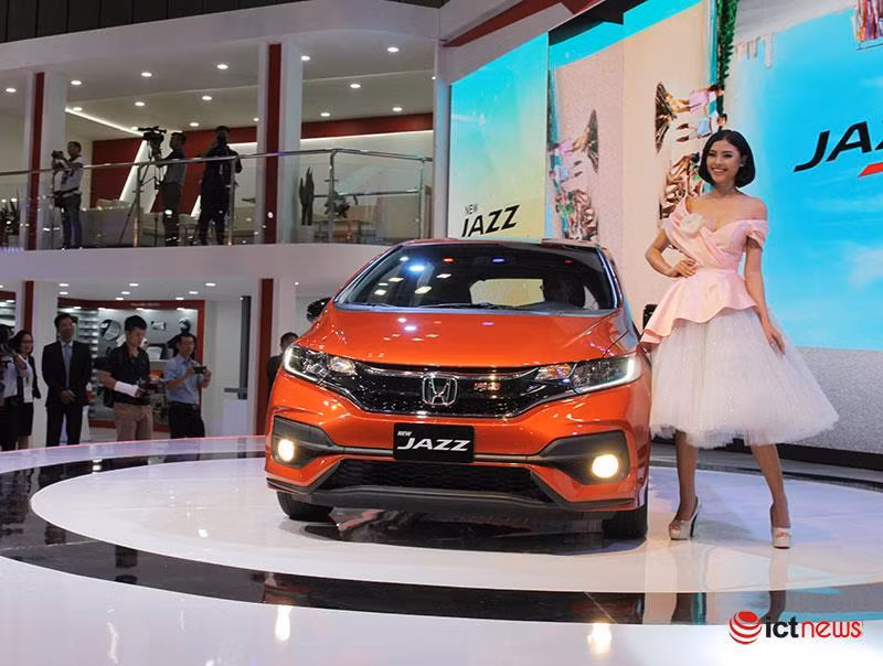 4 mẫu xe giá rẻ sẽ khuấy động thị trường Việt Nam năm 2018 ảnh 4 4 mẫu xe giá rẻ sẽ khuấy động thị trường Việt Nam năm 2018 ảnh 4