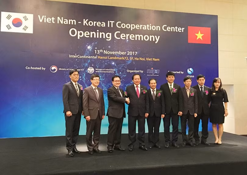 Trung tâm hợp tác CNTT Việt Nam - Hàn Quốc đặt tại Keangnam Hanoi Landmark Tower ,đường Phạm Hùng, HÀ NỘI. 