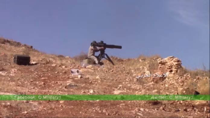 Binh sĩ Syria phục kích bằng ATGM Toophan của Iran