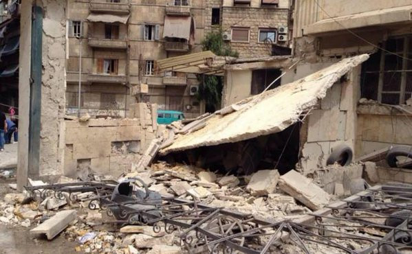 Chiến binh khủng bố "Lebanon Shuhada Badr" tiếp tục bắn phá các khu dân cư ở Aleppo.