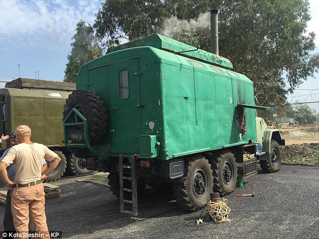 Đột nhập căn cứ không quân Nga ở Latakia ảnh 15