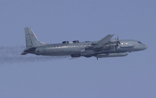 Máy bay trinh sát IL - 20