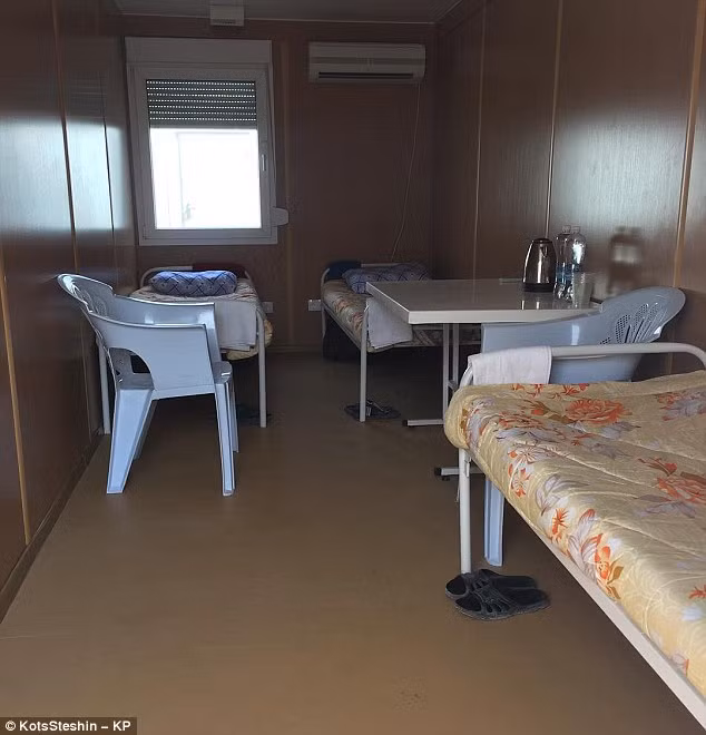 Đột nhập căn cứ không quân Nga ở Latakia ảnh 12