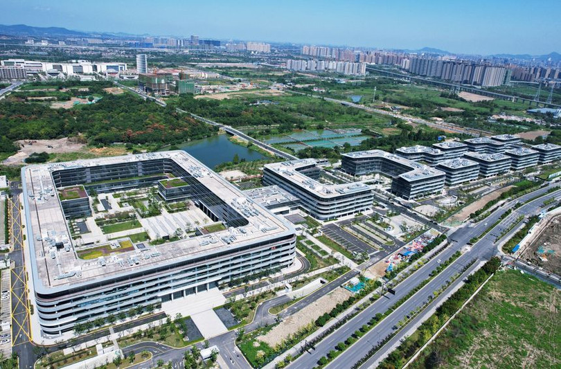 Alibaba Cloud của Trung Quốc đã cam kết khoản đầu tư mới trị giá 1 tỉ USD để hỗ trợ các đối tác toàn cầu của mình trong 3 năm tới. Alibaba Cloud của Trung Quốc đã cam kết khoản đầu tư mới trị giá 1 tỉ USD để hỗ trợ các đối tác toàn cầu của mình trong 3 năm tới.