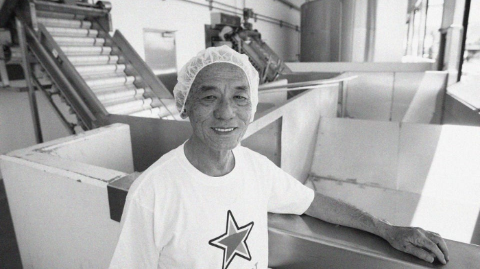 David Trần tại nhà máy của Huy Fong ở Irwindale, California năm 2014 (Ảnh: Forbes) David Trần tại nhà máy của Huy Fong ở Irwindale, California năm 2014 (Ảnh: Forbes)