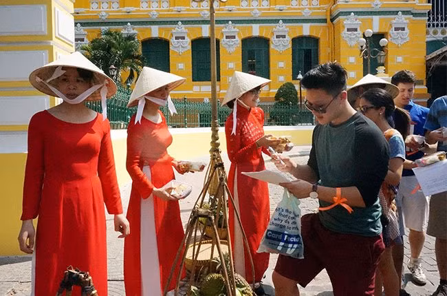 Khách quốc tế tại TPHCM