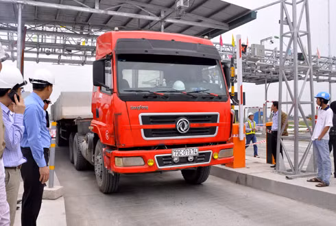 Các trạm thu phí trên quốc lộ 1 và quốc lộ 14 sẽ được áp dụng hệ thống thu phí không dừng.