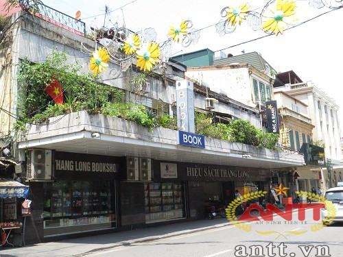 Hiệu sách Thăng Long.