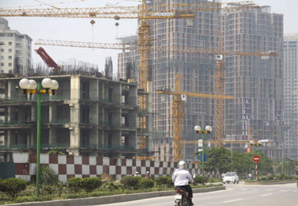 Sợ luật mới: Ồ ạt lập doanh nghiệp nhà đất 'hạng gà, hạng lông' ảnh 1 Sợ luật mới: Ồ ạt lập doanh nghiệp nhà đất 'hạng gà, hạng lông' ảnh 1