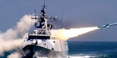 Nga có thể biến Trung Quốc thành “vua” Biển Đông