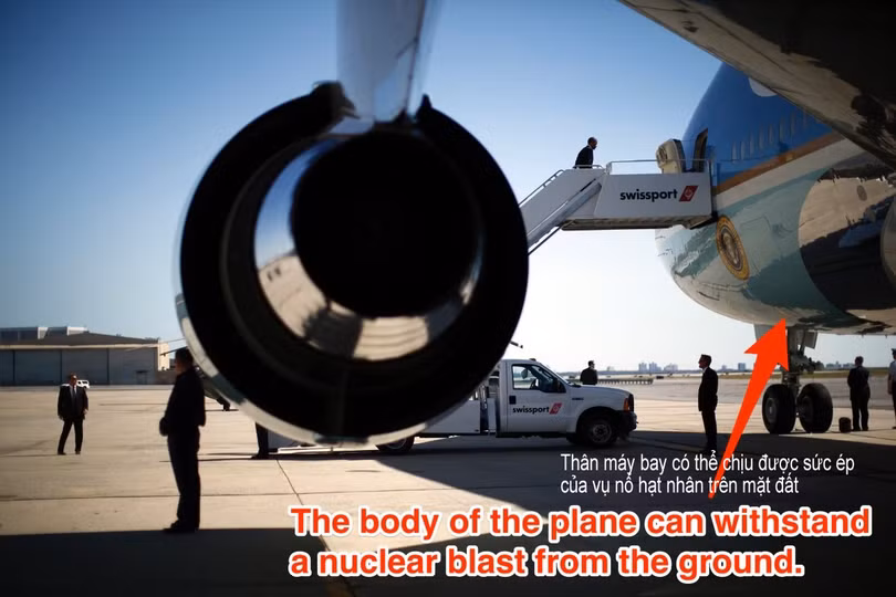 Điều gì khiến Air Force One trở thành pháo đài bay “độc nhất vô nhị“? ảnh 5
