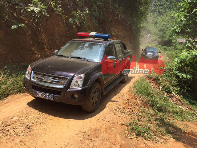 Sáng 13-8, lãnh đạo tỉnh Yên Bái và công an tỉnh Yên Bái đã đến hiện trường - Ảnh: Minh Quang Sáng 13-8, lãnh đạo tỉnh Yên Bái và công an tỉnh Yên Bái đã đến hiện trường - Ảnh: Minh Quang