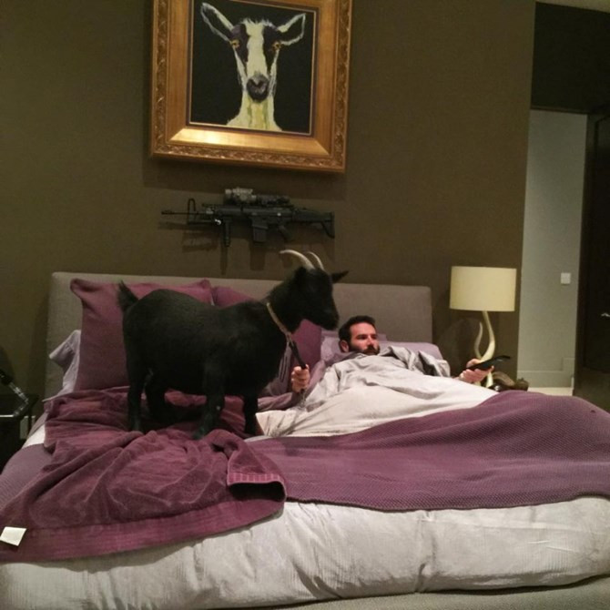 Những thú ăn chơi khét tiếng của ông hoàng Instagram ảnh 2 Những thú ăn chơi khét tiếng của ông hoàng Instagram ảnh 2