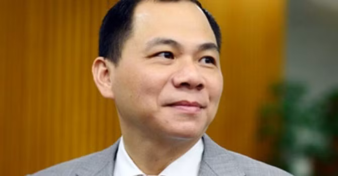 Số cổ phiếu vợ chồng nhà ông Vượng nhận về có giá trị khoảng 5,5 ngàn tỷ đồng.