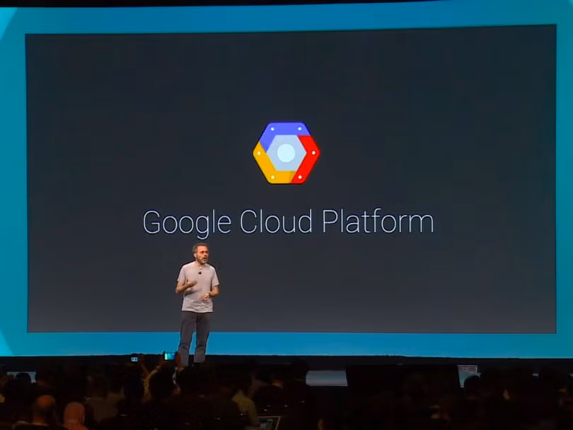 Ông Urs Holzle, phó giám đốc Google Cloud trong một buổi giới thiệu sản phẩm.