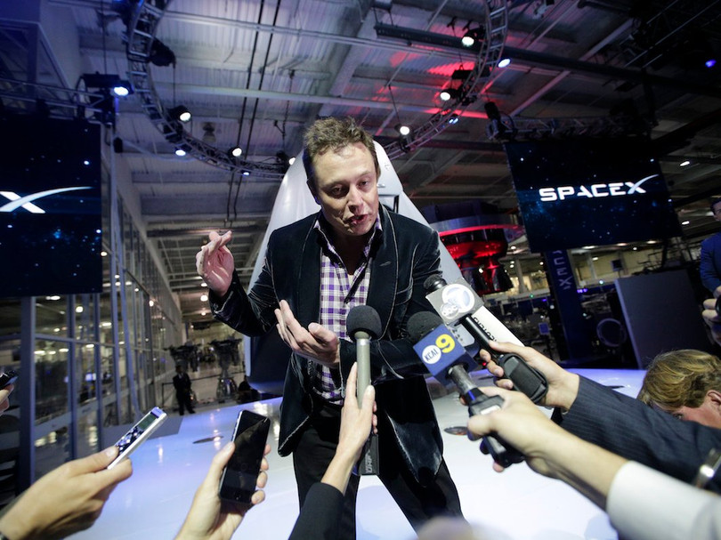 Một ngày “bận rộn đến từng giây” của Elon Musk, chủ hãng xe điện Tesla ảnh 6