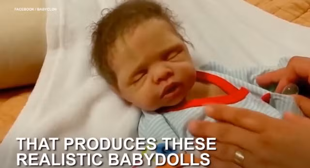  Giống ý như một em bé thật 