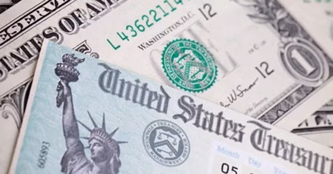 Trung Quốc vượt Nhật thành chủ nợ lớn nhất của Mỹ