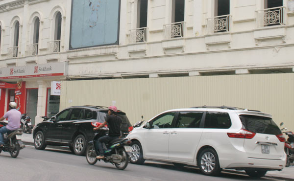 Biệt thự hoành tráng, đất vàng hoang tàn ven hồ Hoàn Kiếm ảnh 10