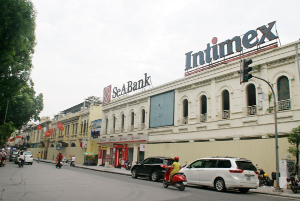 Biệt thự hoành tráng, đất vàng hoang tàn ven hồ Hoàn Kiếm ảnh 4