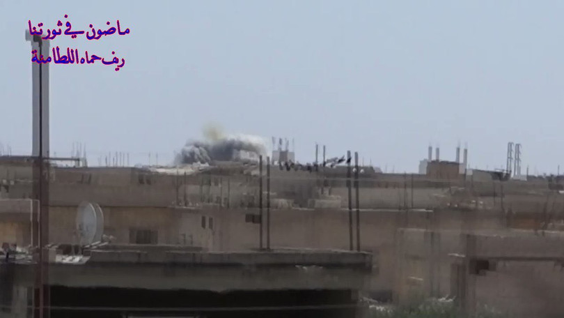 Trực thăng chiến đấu sư đoàn Tiger bắn phá ác liệt chiến tuyến của Hồi giáo cực đoan ở Hama. Ảnh video lực lượng đối lập Syria.