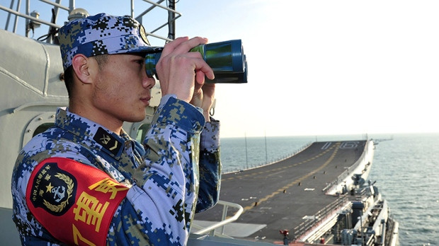 Binh sĩ trên tàu sân bay Liêu Ninh