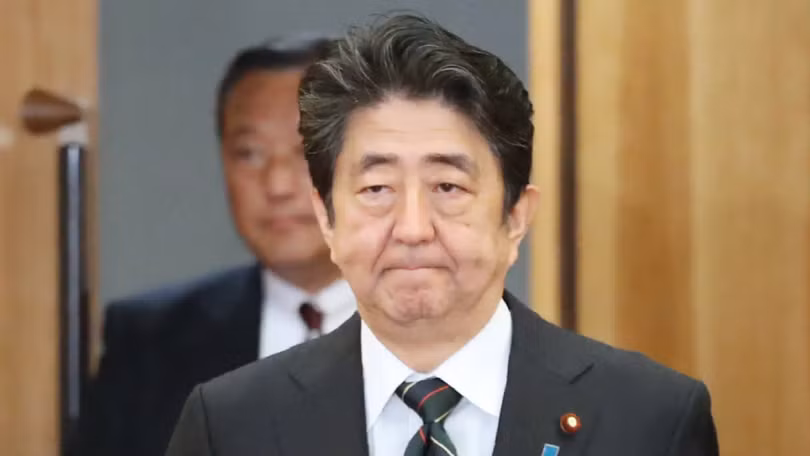 Chỉnh phủ của ông Shinzo Abe đối mặt với nhiều chỉ trích từ dư luận (Ảnh: Nikkei Asian Reivew)