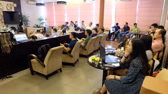 Buổi sinh hoạt thu hút đông đảo thành viên và khách mời.