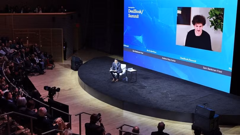 Sam Bankman-Fried lần đầu tiên xuất hiện sau vụ sụp đổ của FTX (Ảnh: CNN)