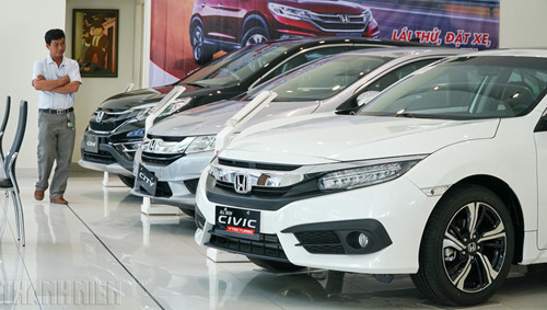 Thị trường ô tô lao dốc trong ‘bão’ giảm giá - ảnh 4