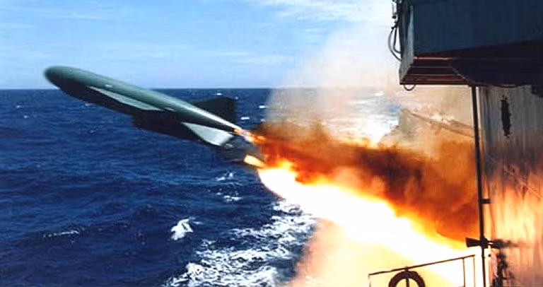 P-15 Termit đang có trong trang bị cho tàu tên lửa Osa II, Project 1241RE đã được nâng cấp tầm bắn lên gấp đôi, với cự ly diệt mục tiêu 80km thay vì 40km như trước kia. Nguồn ảnh: Wikiwand