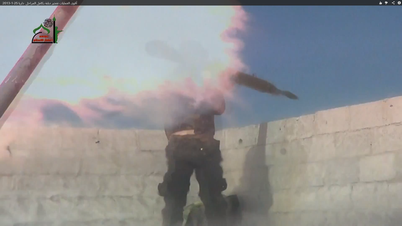 Video: Chiến binh săn tăng bị xe tăng thổi tan xác