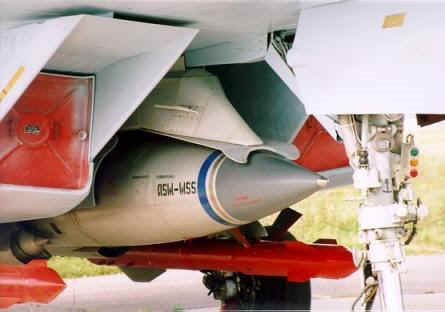 Tên lửa Moskit trên giá treo tiêm kích Su - 27.