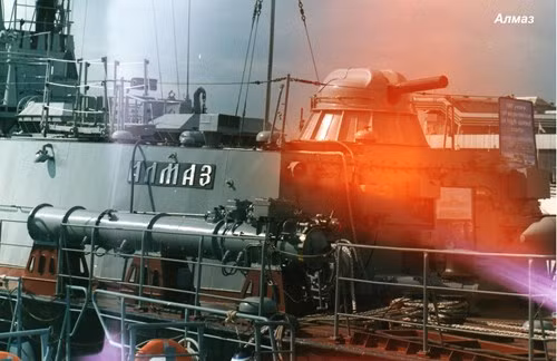 Ống phóng ngư lôi 400mm OTA-40A-2. Ống phóng ngư lôi 400mm OTA-40A-2.