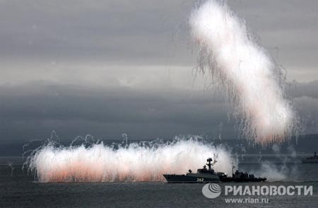 Gây nhiễu thụ động chống tên lửa trên biển. Gây nhiễu thụ động chống tên lửa trên biển.