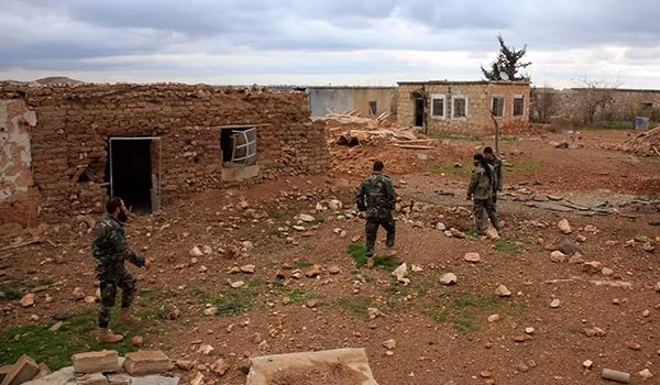 Lực lượng Tigers tiến vào Palmyra qua cửa ngõ phía Nam thành phố