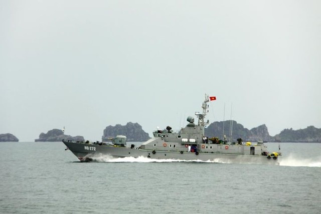 Hải quân Việt Nam với các 'võ sĩ giác đấu' trên biển