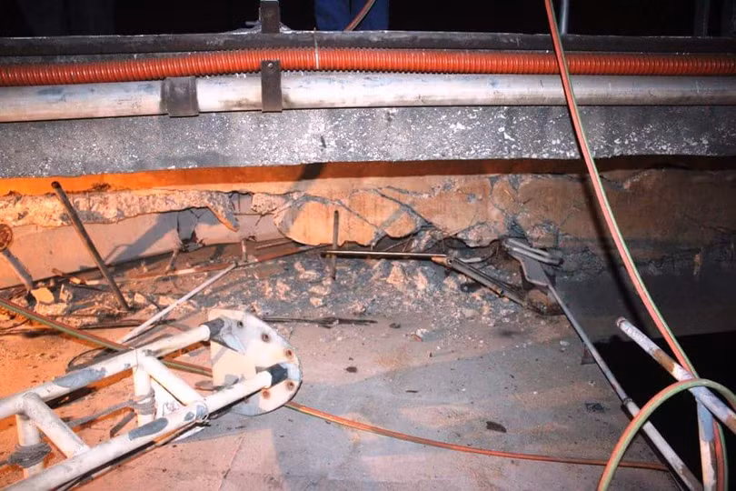 Trụ cầu An Thái bị hư hỏng nặng.