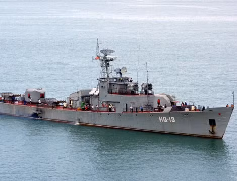 Tàu săn ngầm Petya II trong biên chế hải quân Việt Nam.