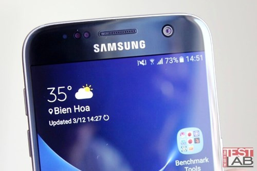 Màn hình của Galaxy S7 hiển thị khá tốt ngay cả ở ngoài trời sáng.