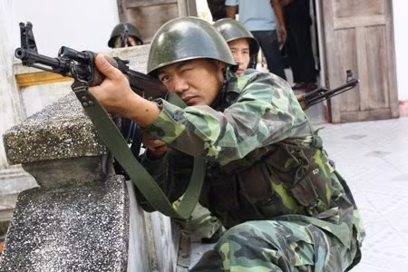 Lính đảo Trường Sa tập luyện, sẵn sàng chiến đấu trong mọi tình huống.