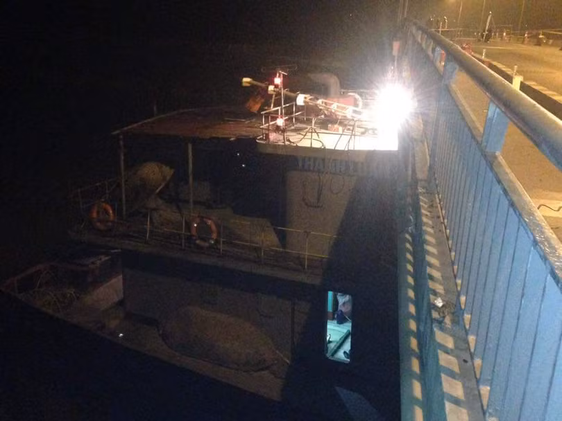 Tàu Thành Luân 28 đâm vào dầm cầu An Thái.