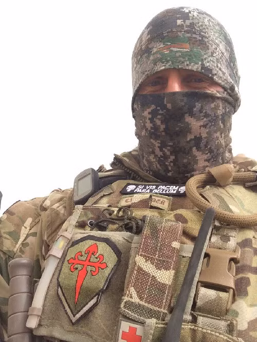 Video + photo của một cựu binh người Anh, chiến đấu trong hàng ngũ người Kurd chống IS