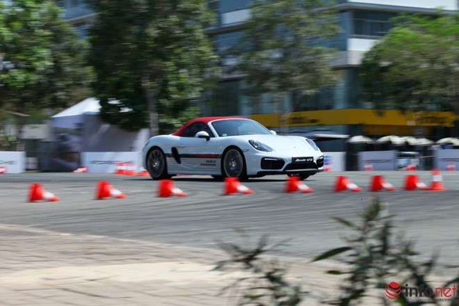 Lái thử siêu xe Porsche tại Việt Nam: Từ sợ hãi đến phấn khích ảnh 13